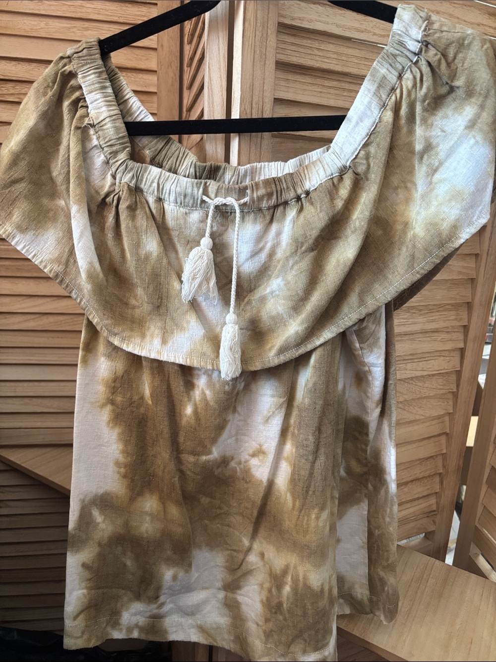 Westbound Off-Shoulder Tie-Dye Top in Taupe and Cream Large